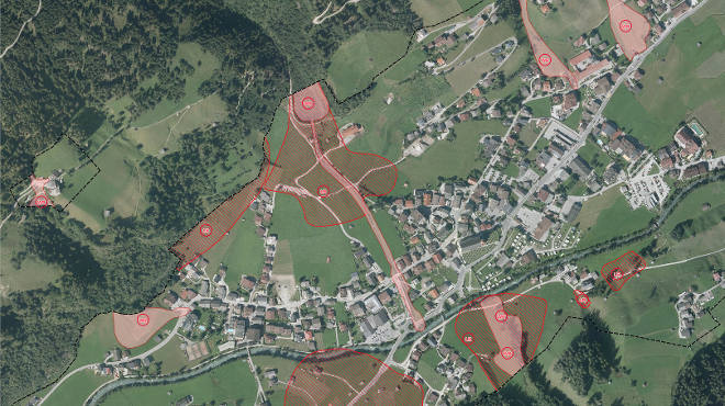 Der Kartenausschnitt zeigt die rote Gefahrenzonen in Neustift im Stubaital. Die Abkürzung WB beschreibt das Einzugsgebiet des Wildbachs, die Abkürzung LG beschreibt das Einzugsgebiet der Lawinen.